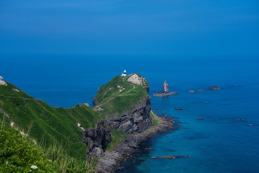 険しい道の先には。。。真っ青な海が広がる🐟積丹ブルーを満喫②【積丹町・神威岬】