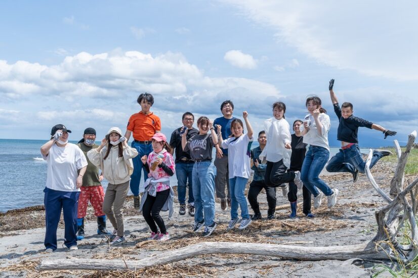 海のごみ拾いをすることで現在の海を知る！函館大学の学生たちの取り組み🐟【八雲町】