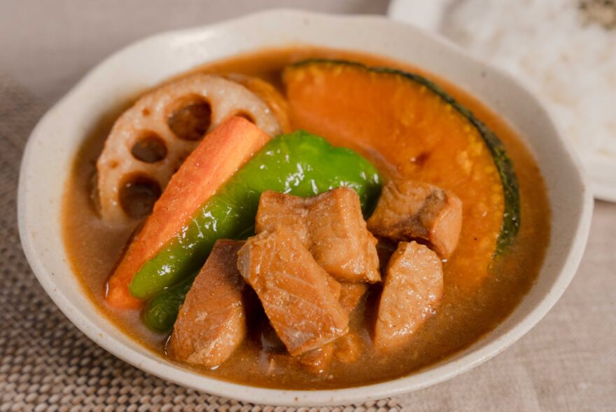 北海道リモートトリップ【千歳市】旅の思い出に。千歳の旨味が詰まったカレー